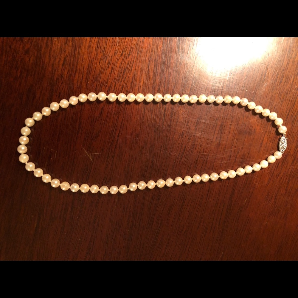 Authentic Cultured Pearl Necklace 14kt White Gold